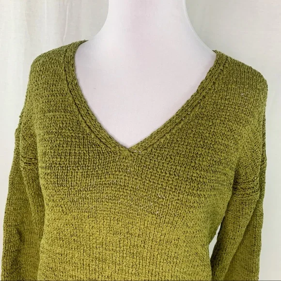 J. Crew flared sleeve swing green v-neck sweater - Picture 2 of 14
